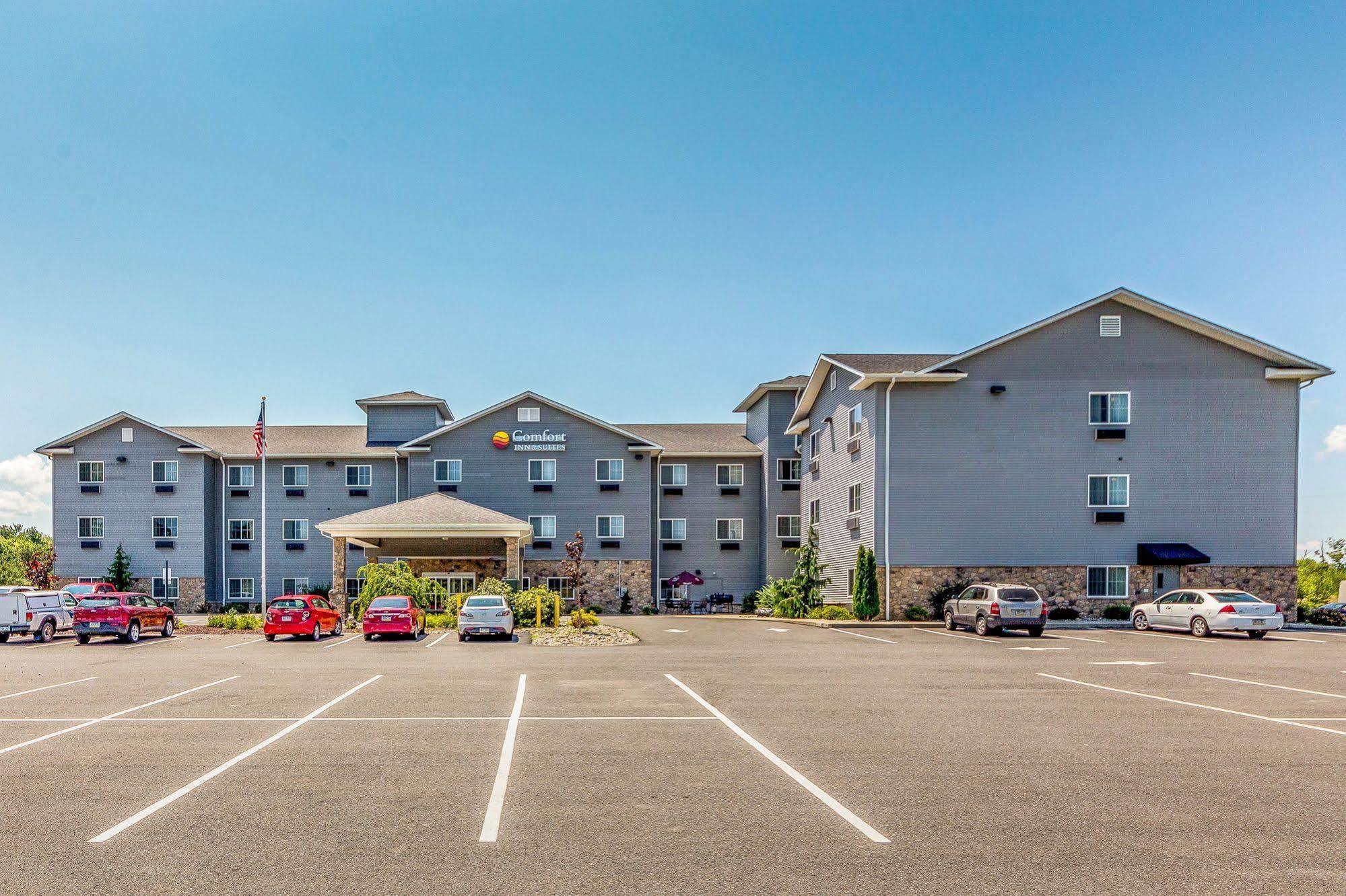 Comfort Inn & Suites Barnesville - Frackville Экстерьер фото